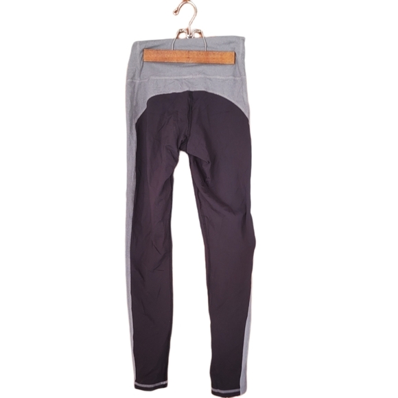 Adidas Black Workout Leggings with Grey Trim XS - Picture 2 of 4